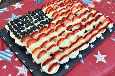American Flag Pull Apart Cupcakes