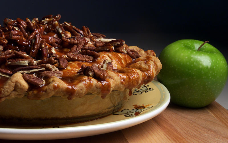Babalu Caramel Pecan Apple Pie