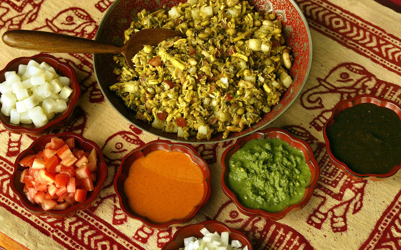 Bhel puri (Snack mix with vegetables)
