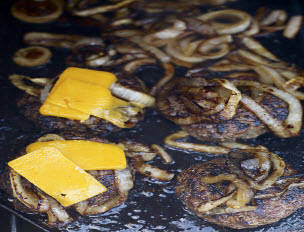 Burgers with Griddled Onions