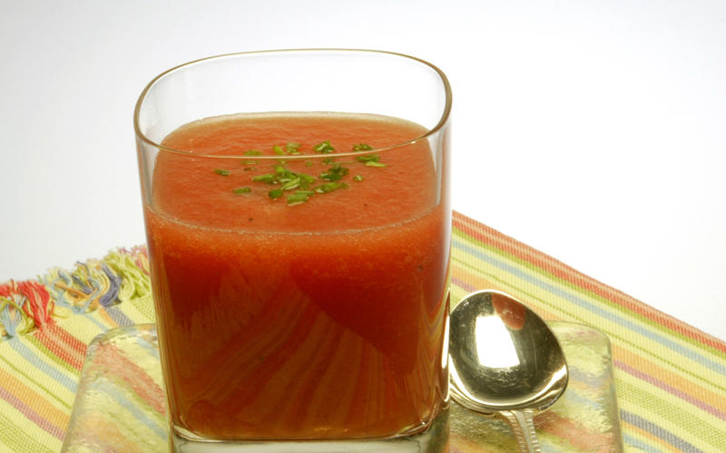 Chilled tomato-beer soup
