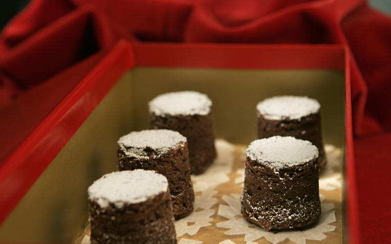 Chocolate bouchons