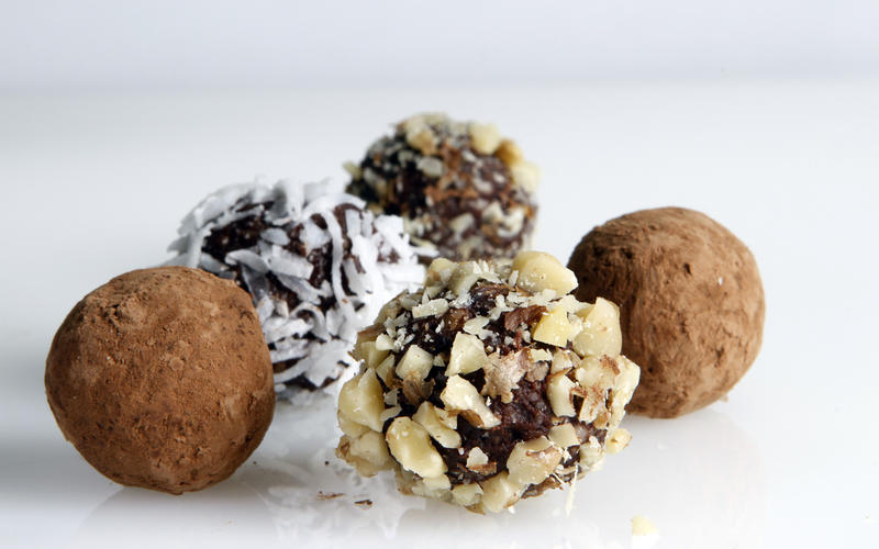 Chocolate haroset truffles