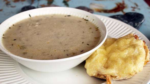 Clam Chowda Mug o’ Soup with Deviled Ham and Cheese Melt Mug Toppers