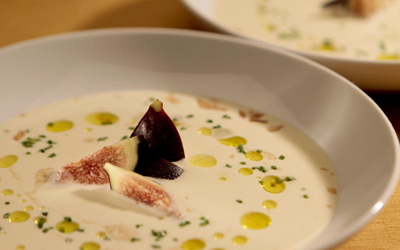 Cold almond and garlic soup