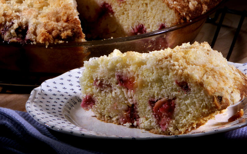 Cornmeal buckle with plums