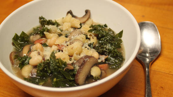 Deep Winter Minestra – Beans and Greens Soup