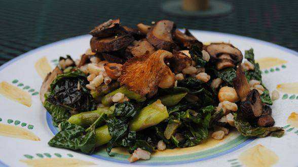 Farro with Asparagus, Hazelnuts and Kale Topped with Roasted Mushrooms