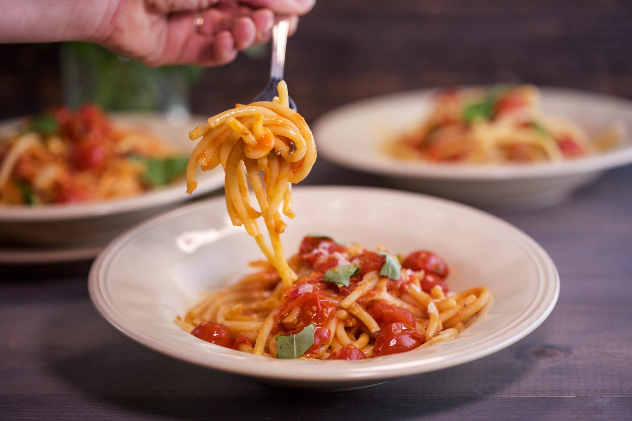 Fat Spaghetti with Garlicky Tomato Sauce