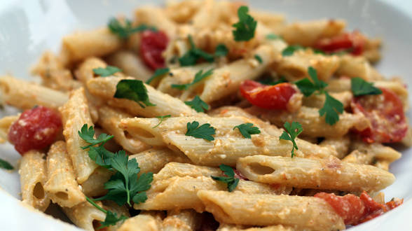 Greek-Style Fresh Tomato Sauce