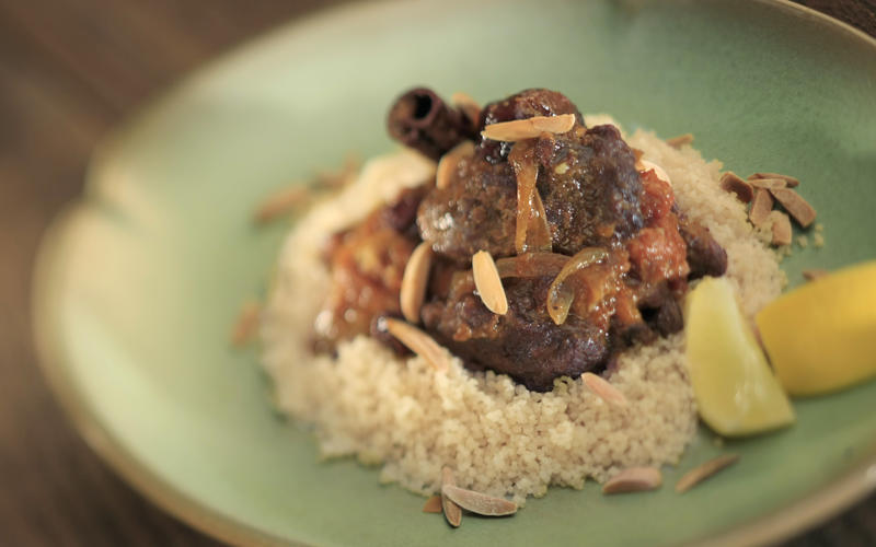 Lamb tagine with dried fruit