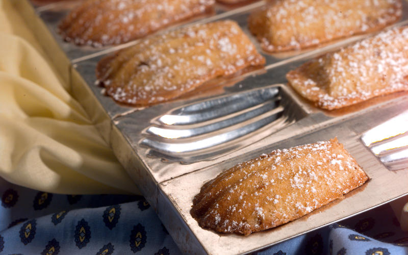 Maple pecan madeleines