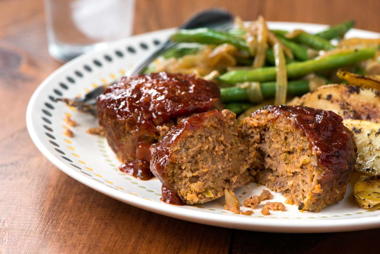 Meatloaf Muffins with Barbecue Sauce