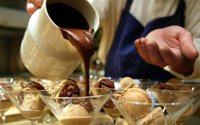 Mexican hot chocolate ice cream with dark chocolate sauce