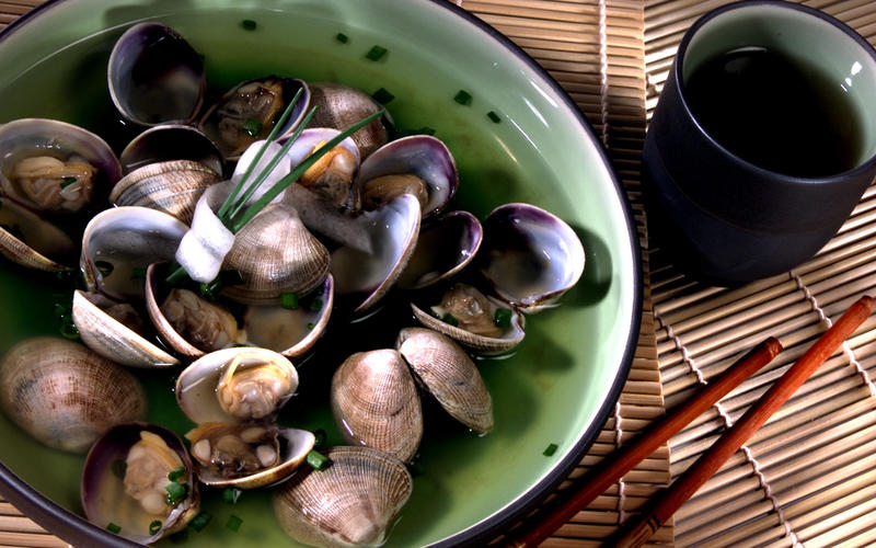Miso soup with Manila clams