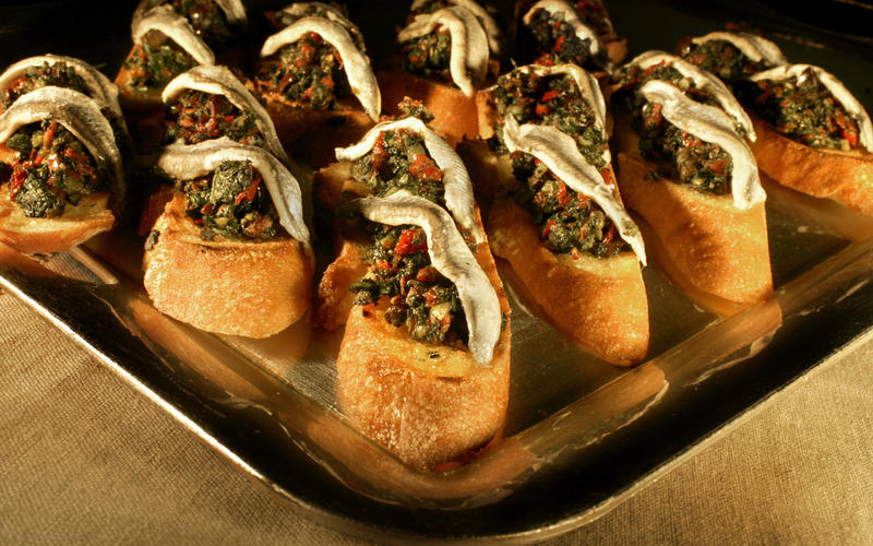 Nettle tapenade crostini with anchovies