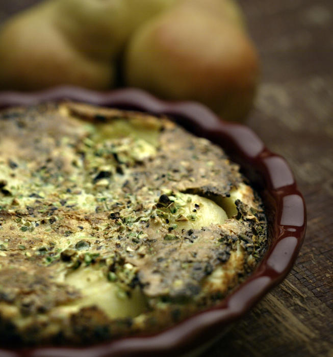 Pear clafouti with pistachios