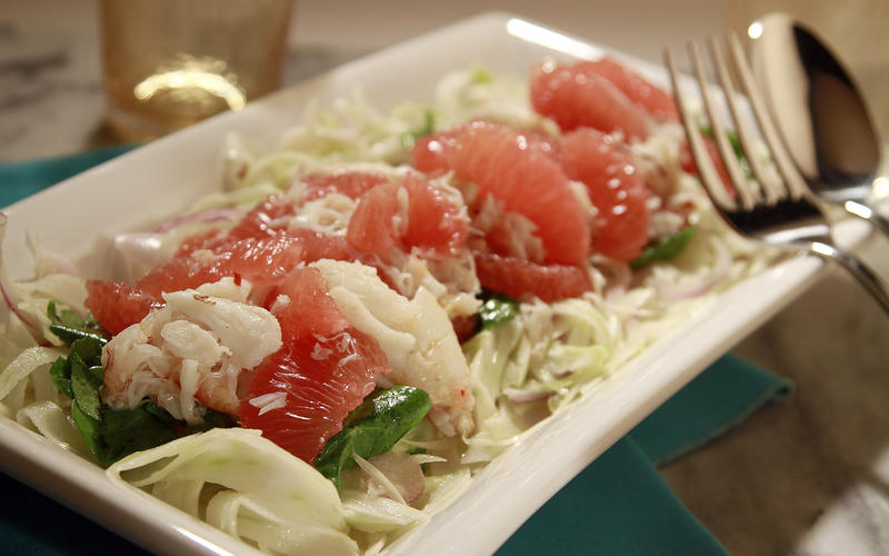 Pink grapefruit and fennel salad with crab