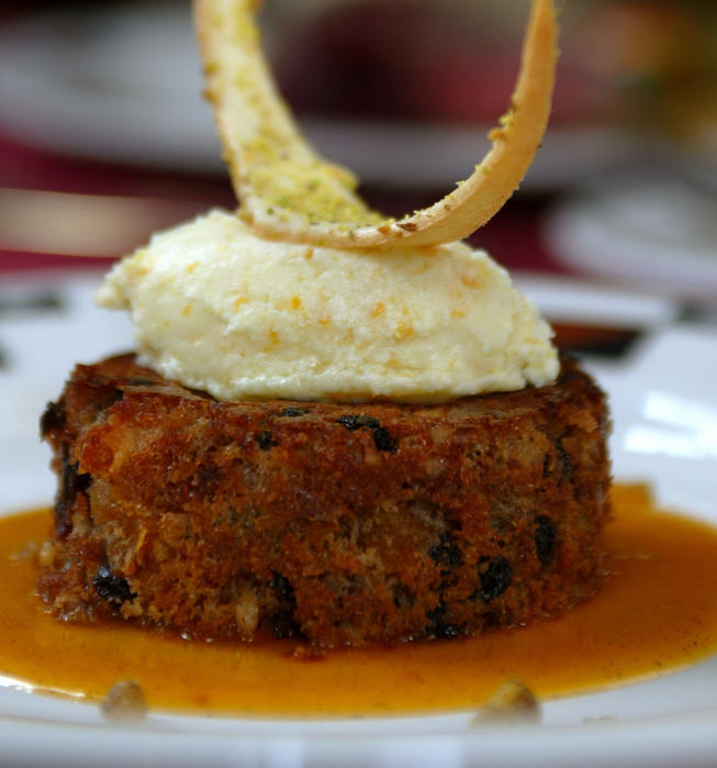 Plum pudding with Ahwahnee apricot sauce