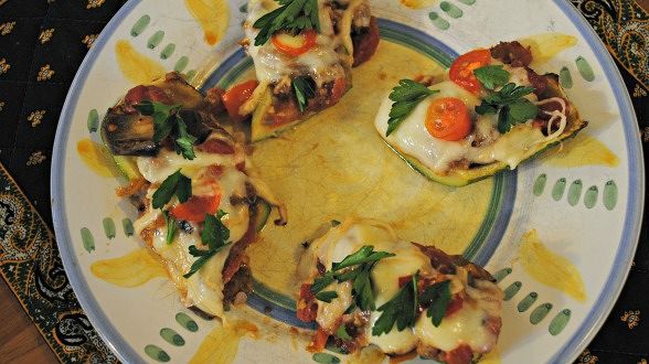 Ratatouille-Stuffed Zucchini Pizzas