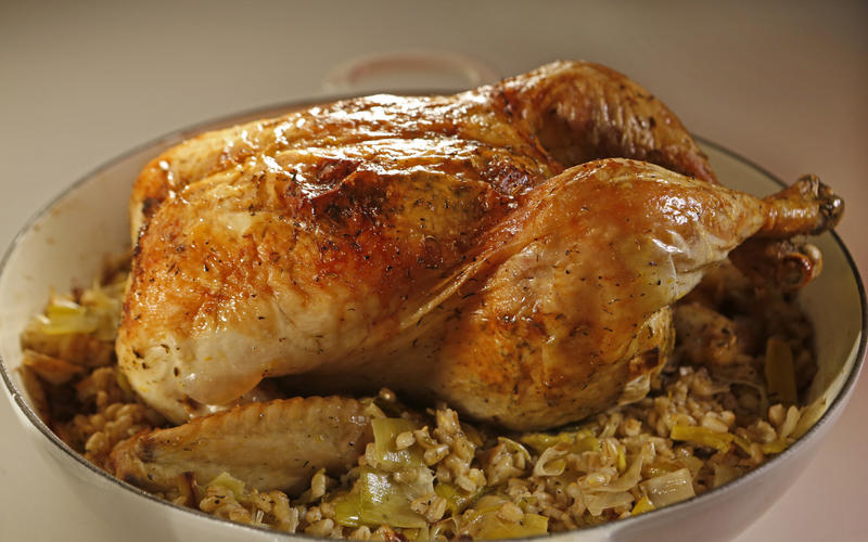 Roasted one-pan chicken with leeks and barley