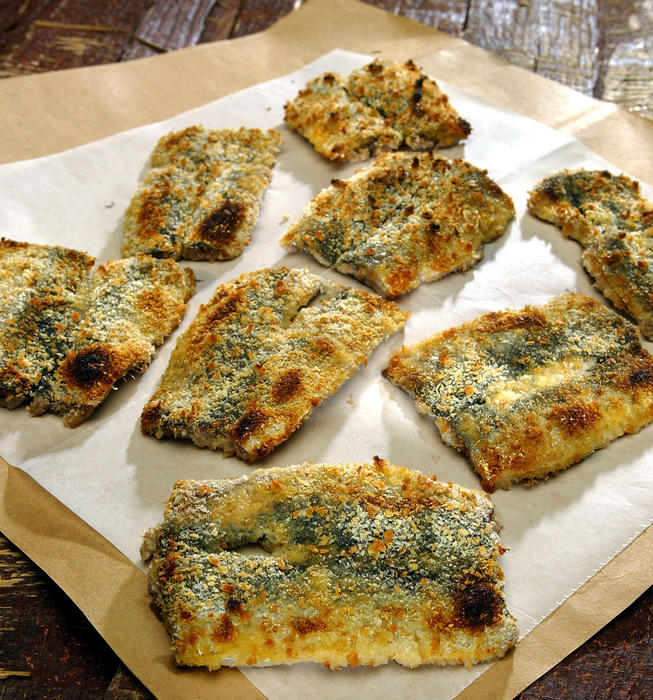 Sardines broiled with mustard breadcrumbs