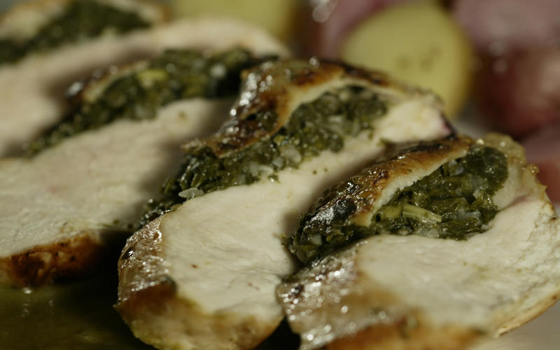 Sauteed chicken breasts stuffed with sorrel