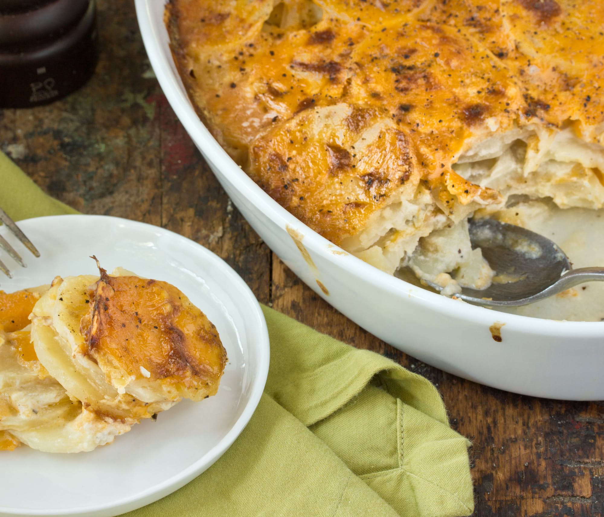Scalloped Potatoes with Onions and Cheddar Cheese