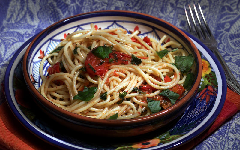 Spaghetti With Tomato Sauce