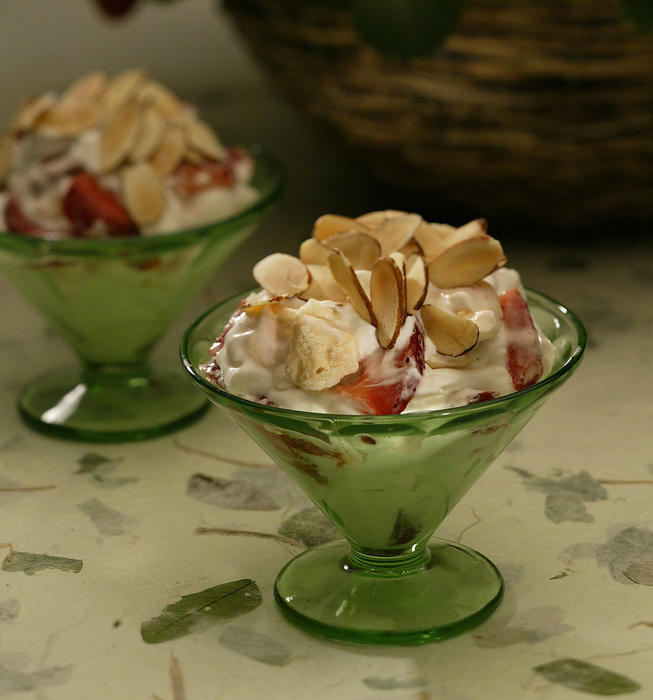 Strawberry vacherin
