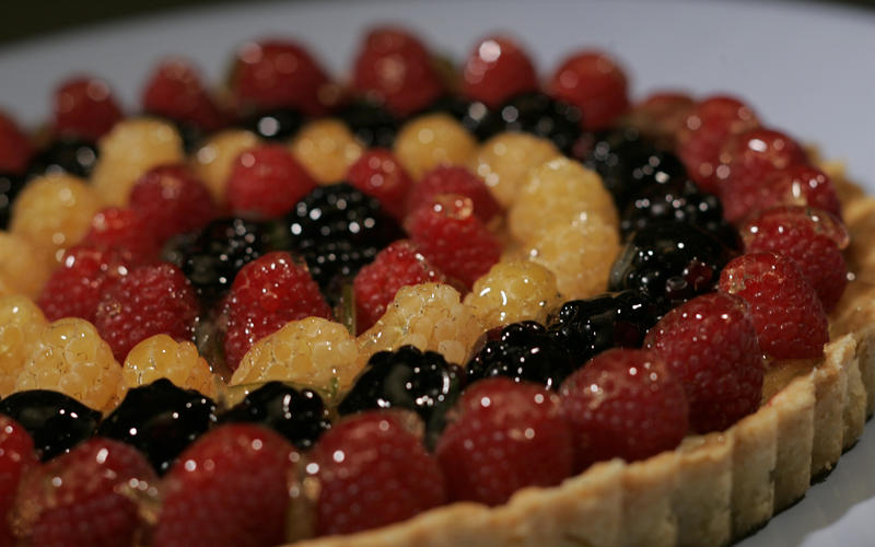 Summer fruit tart