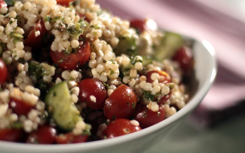 Summer salad with Israeli couscous