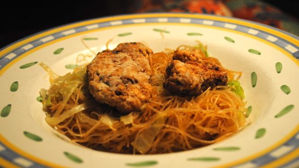 Taiwanese Fried Chicken and Scallion Rice Noodles