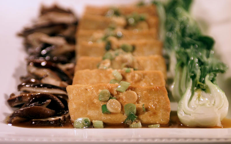 Tofu with shiitake mushrooms and baby bok choy