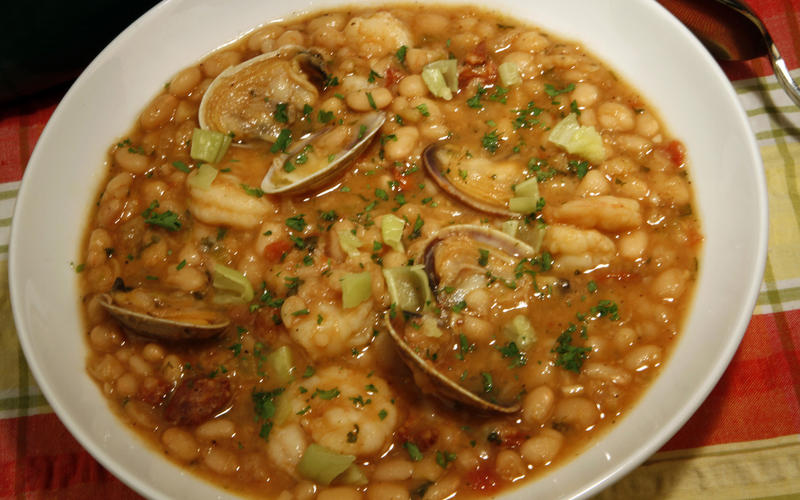 White beans with chorizo, clams and shrimp