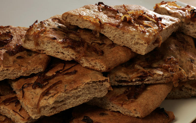 Whole wheat flatbreads with caramelized onions and dates