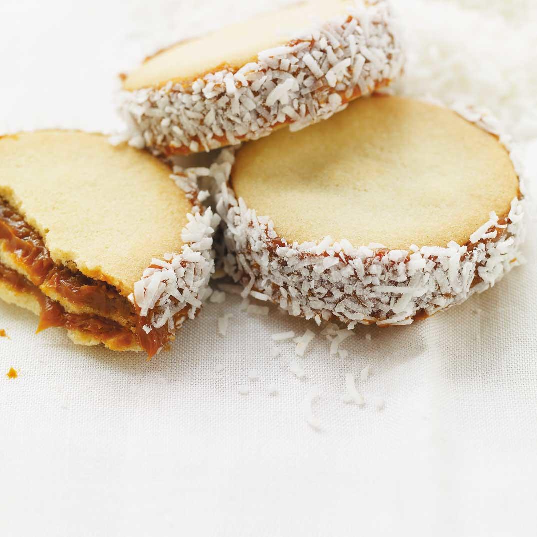 Alfajores (Dulce de Leche Sandwich Cookies)