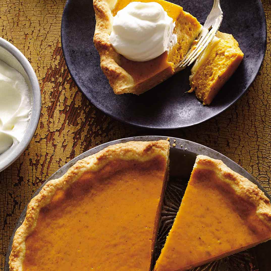 Classic Pumpkin Pie (The Best)