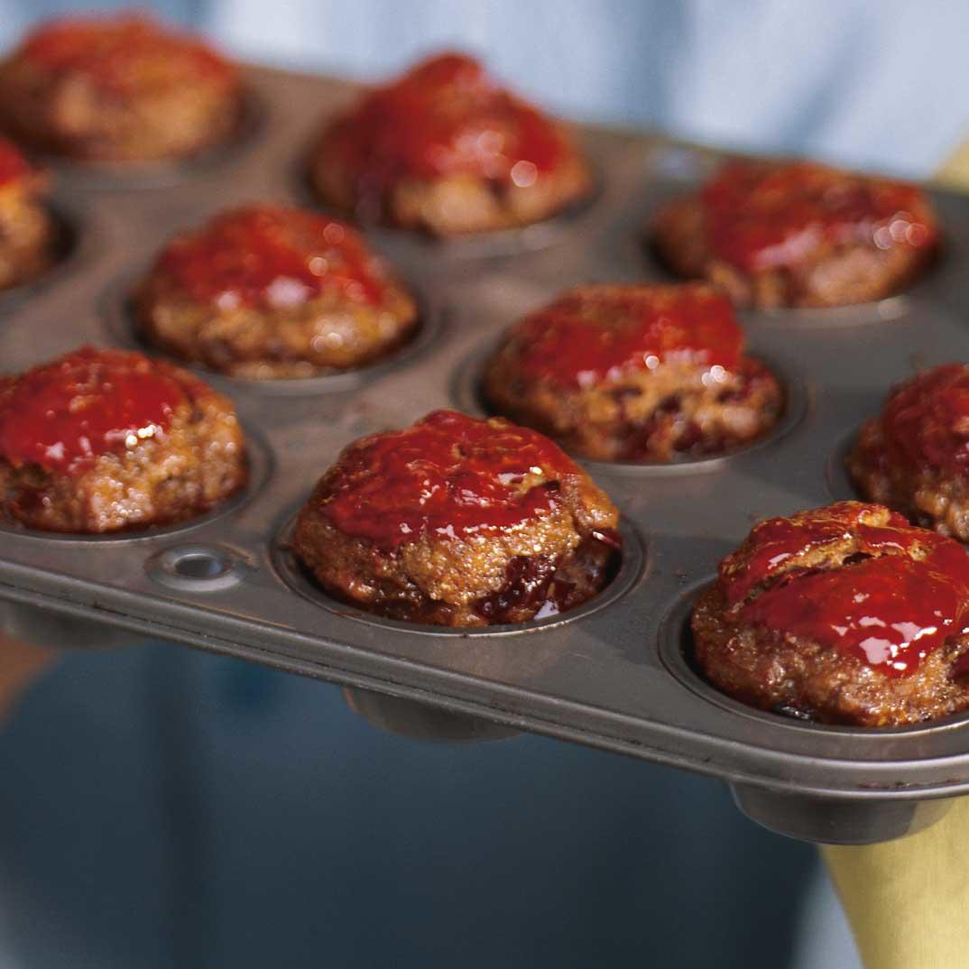 Mini Meatloaves with Ketchup