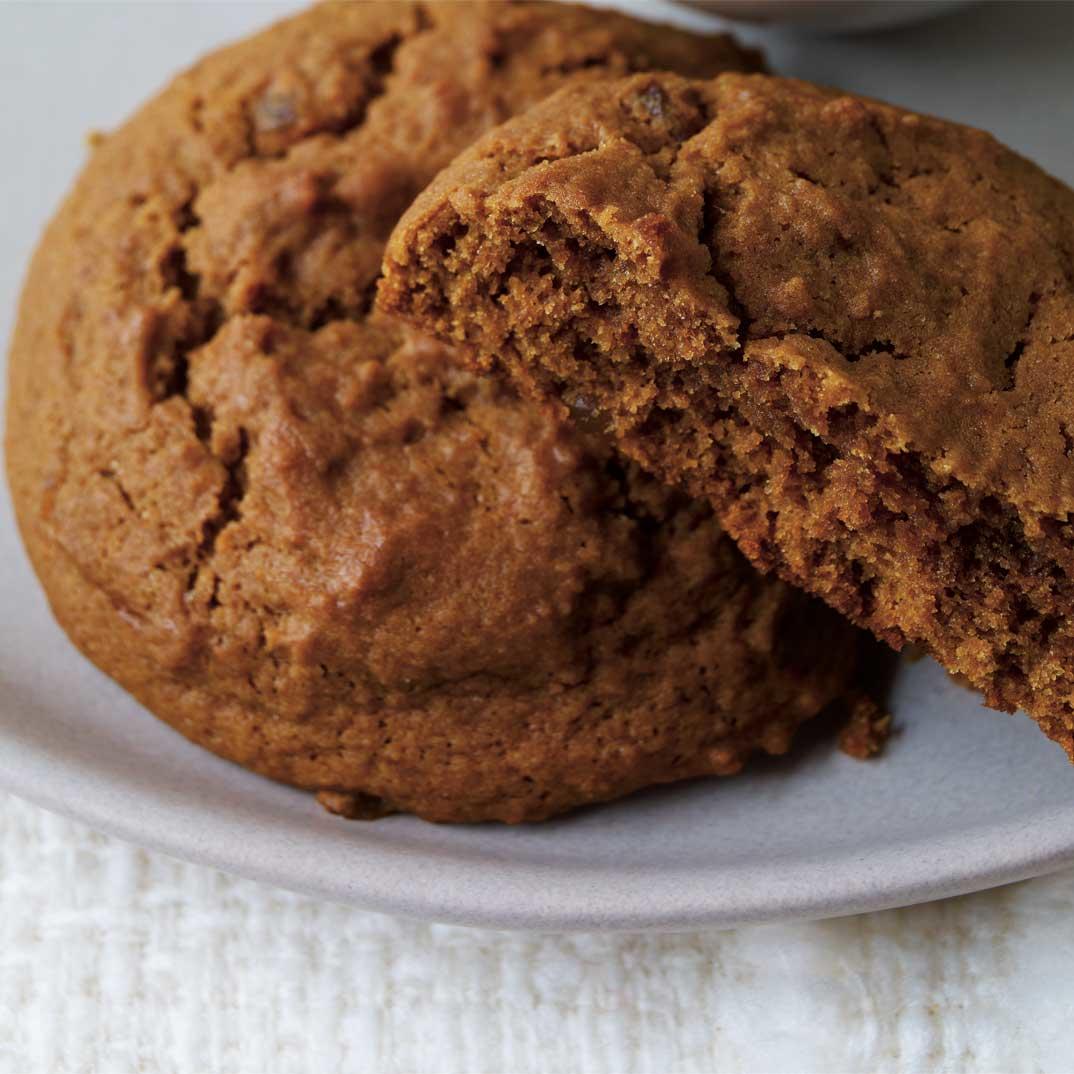 Molasses and Crystalized Ginger Cookies