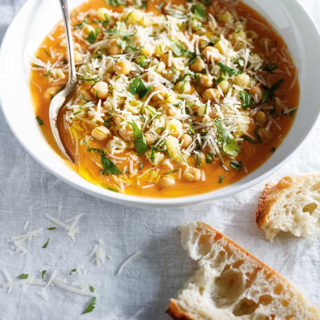Pasta and Chickpea Ragù