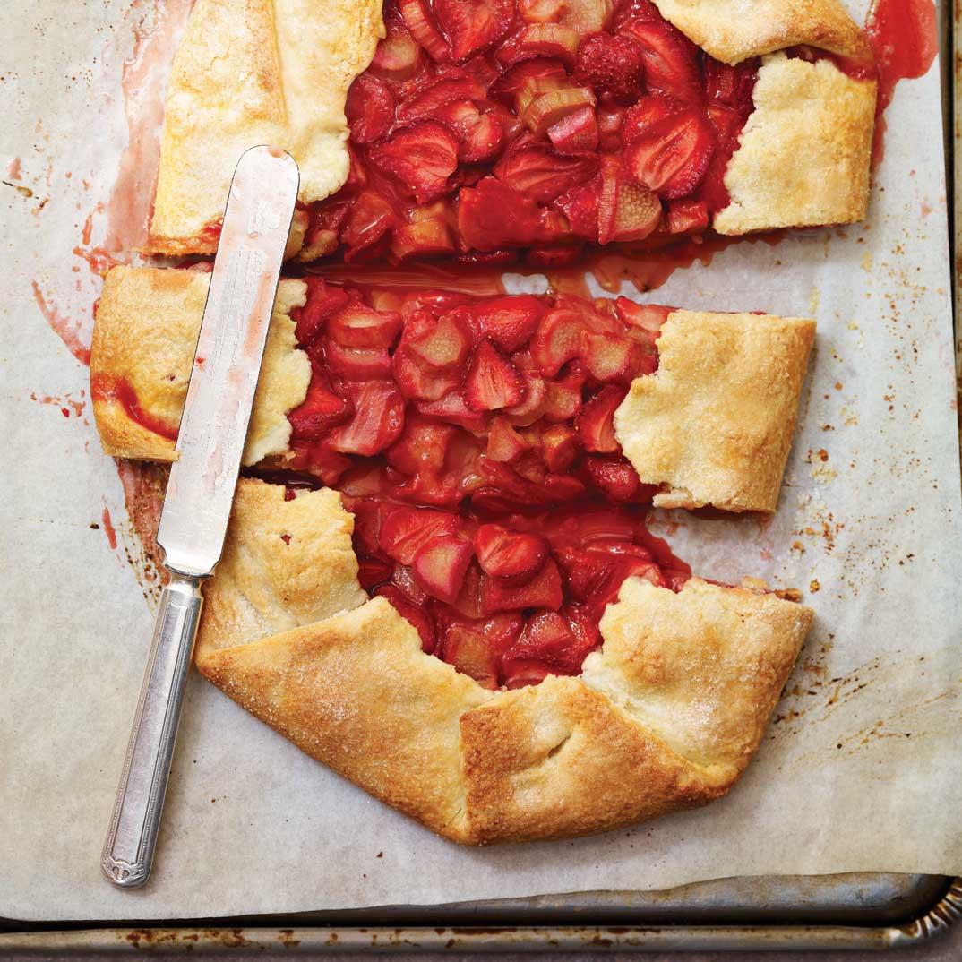 Rustic Strawberry Rhubarb Pie