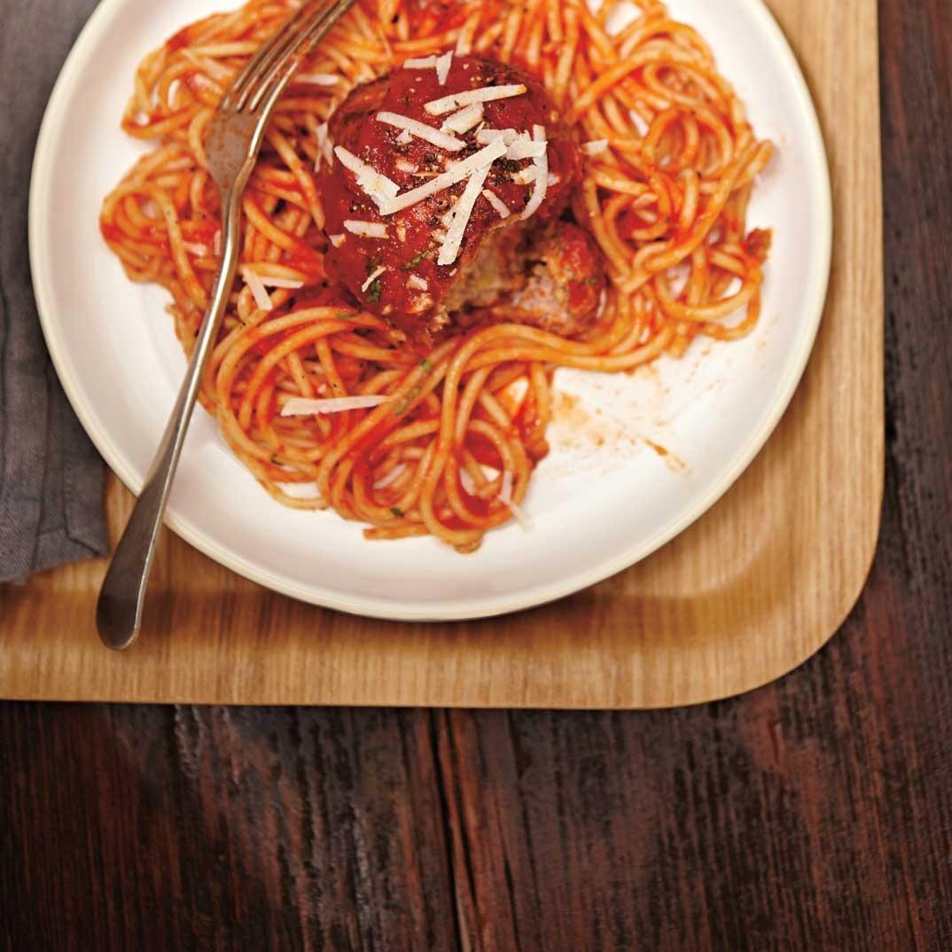 Spaghetti with a Giant Meatball