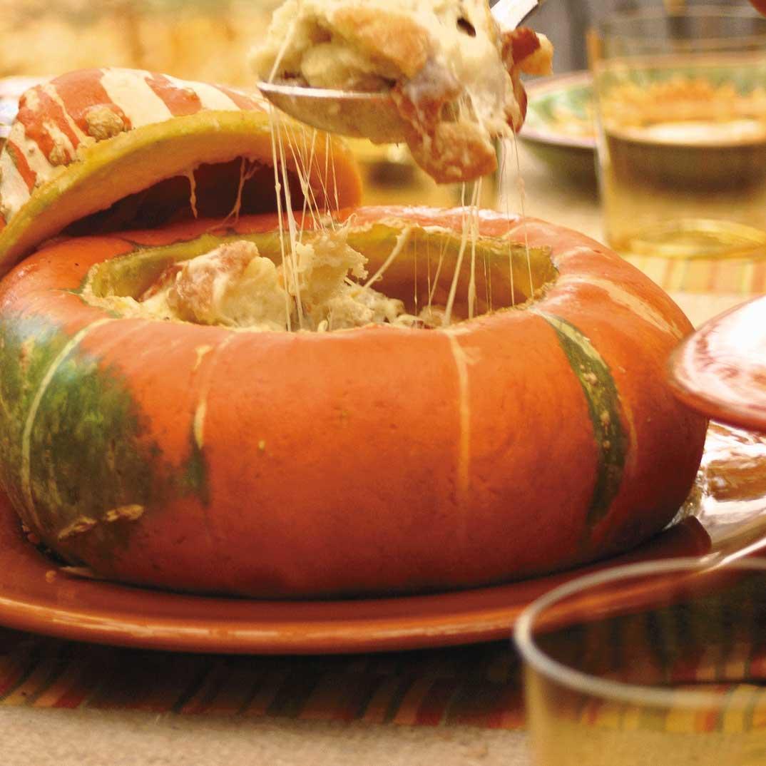 Turban Squash Stuffed with Bread and Cheese 