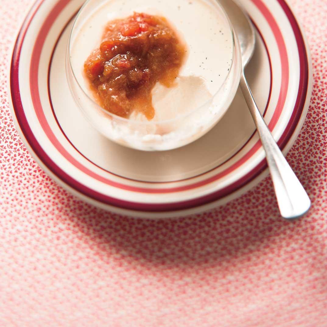Vanilla Panna Cotta with Rhubarb Compote