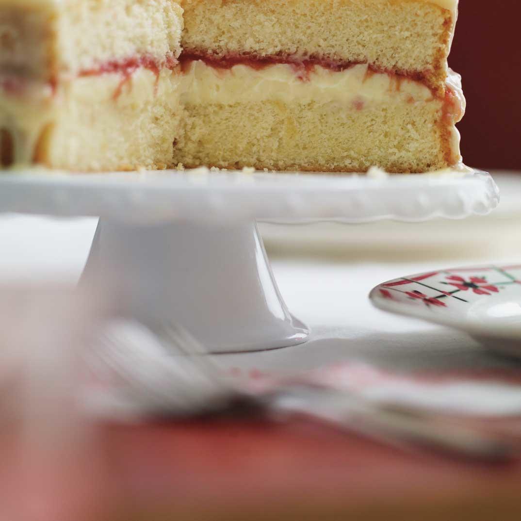 White Chocolate and Rhubarb Boston Cream Pie 