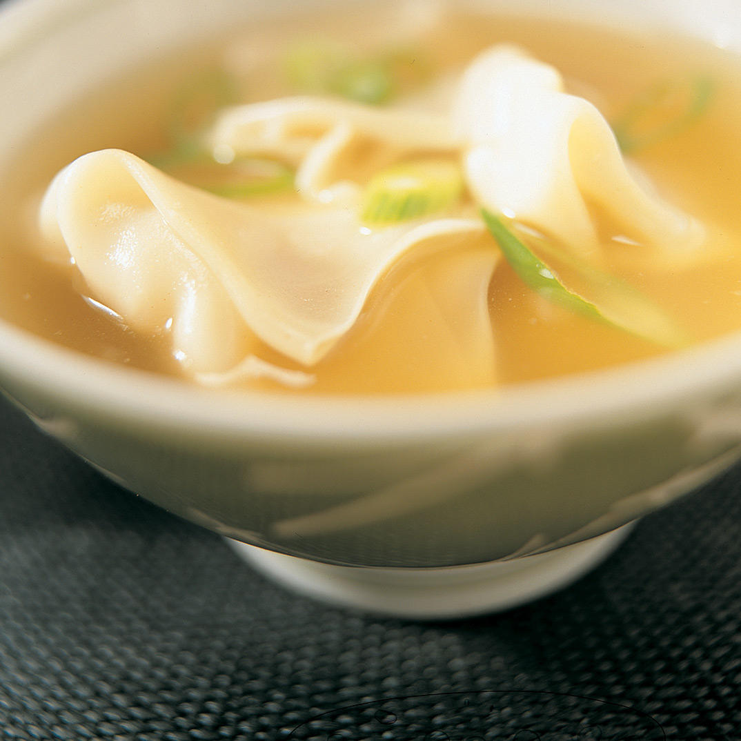 Wonton Soup (Chinese Dumpling Soup) 