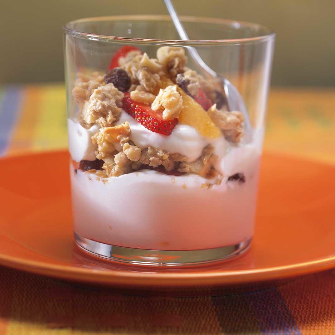 Yogurt with Apple and Maple Granola Cups 